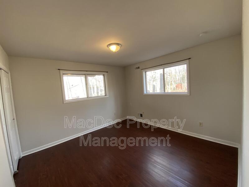 3621 Lakeview Parkway property image