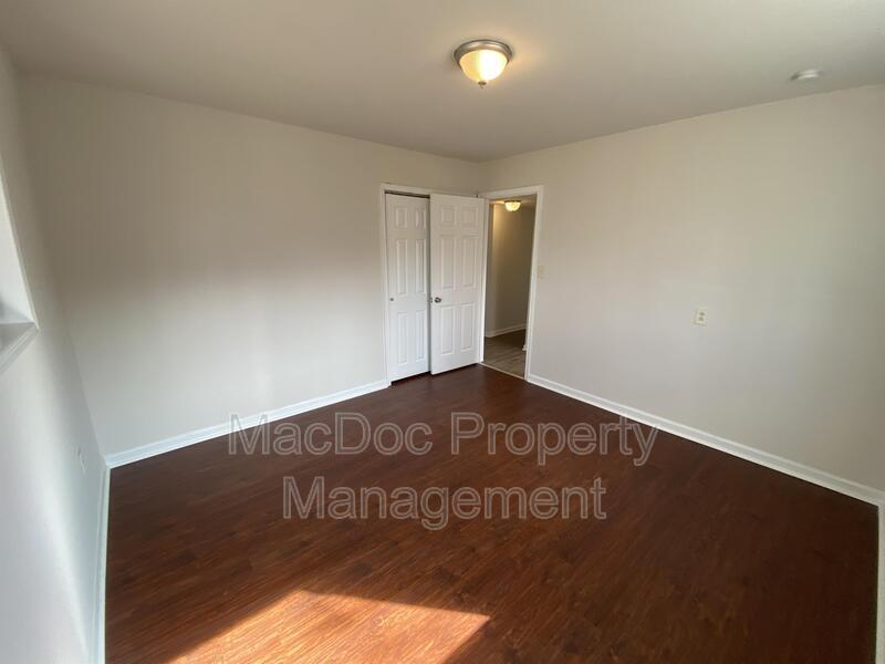 3621 Lakeview Parkway property image