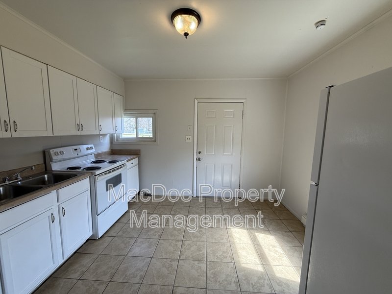 303 Powell St. B property image