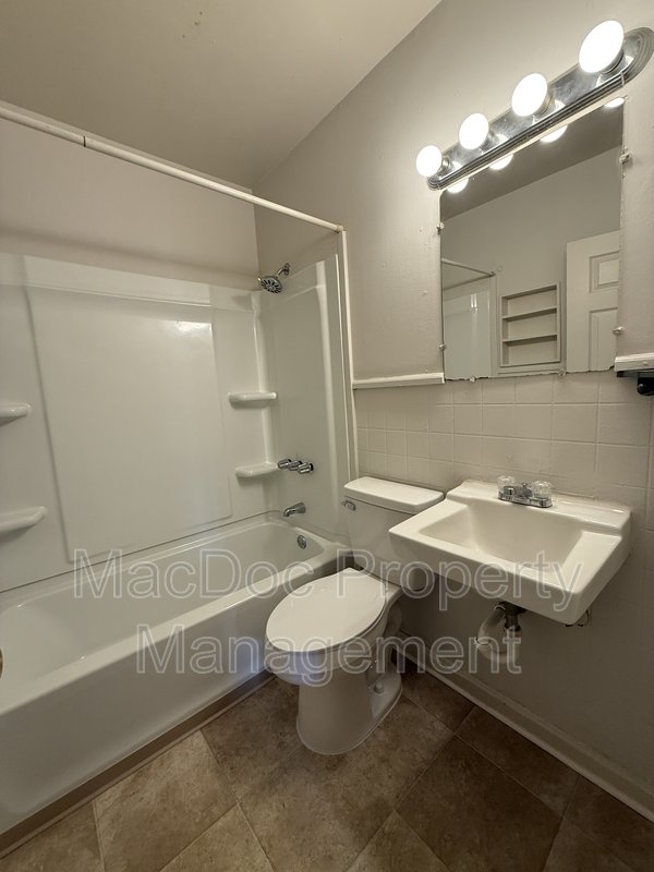 303 Powell St. B property image