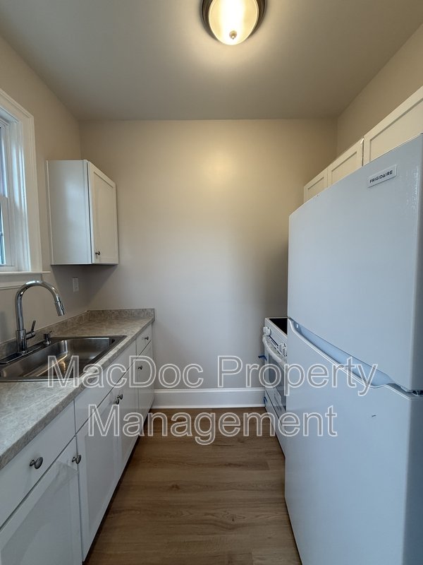 1003 Kenmore Avenue Apt 1 property image