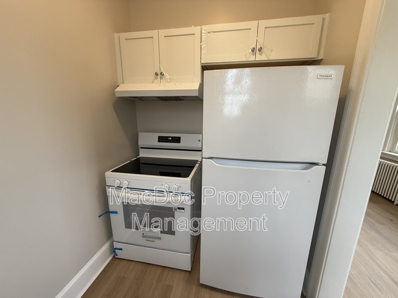 1003 Kenmore Avenue Apt 1 property image