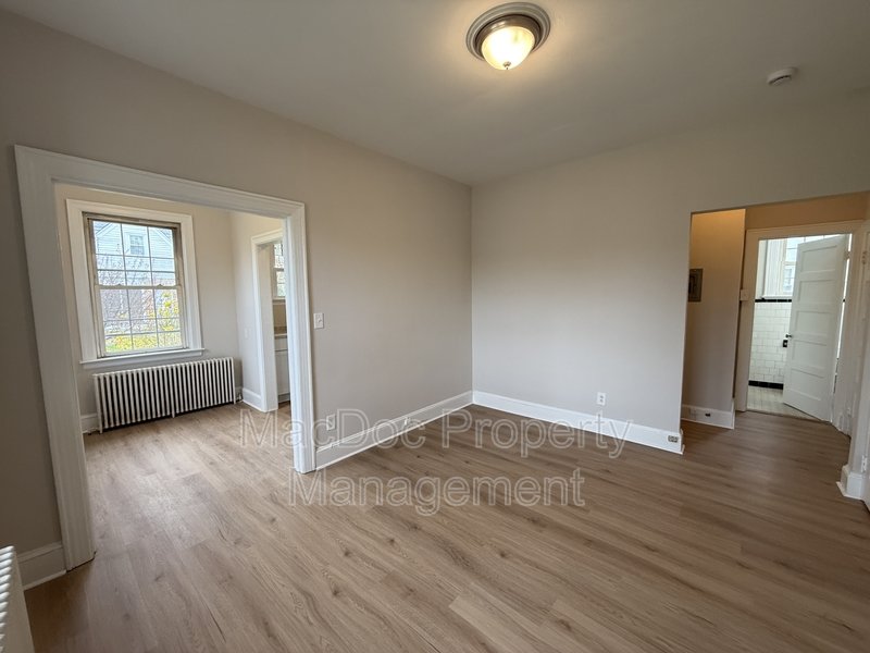 1003 Kenmore Avenue Apt 1 property image