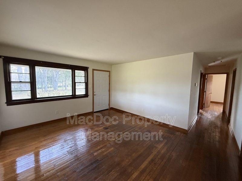 10532 Robert E. Lee Drive property image