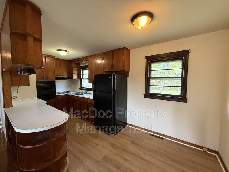 10532 Robert E. Lee Drive property image