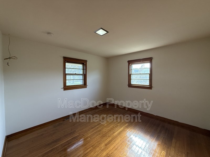 10532 Robert E. Lee Drive property image