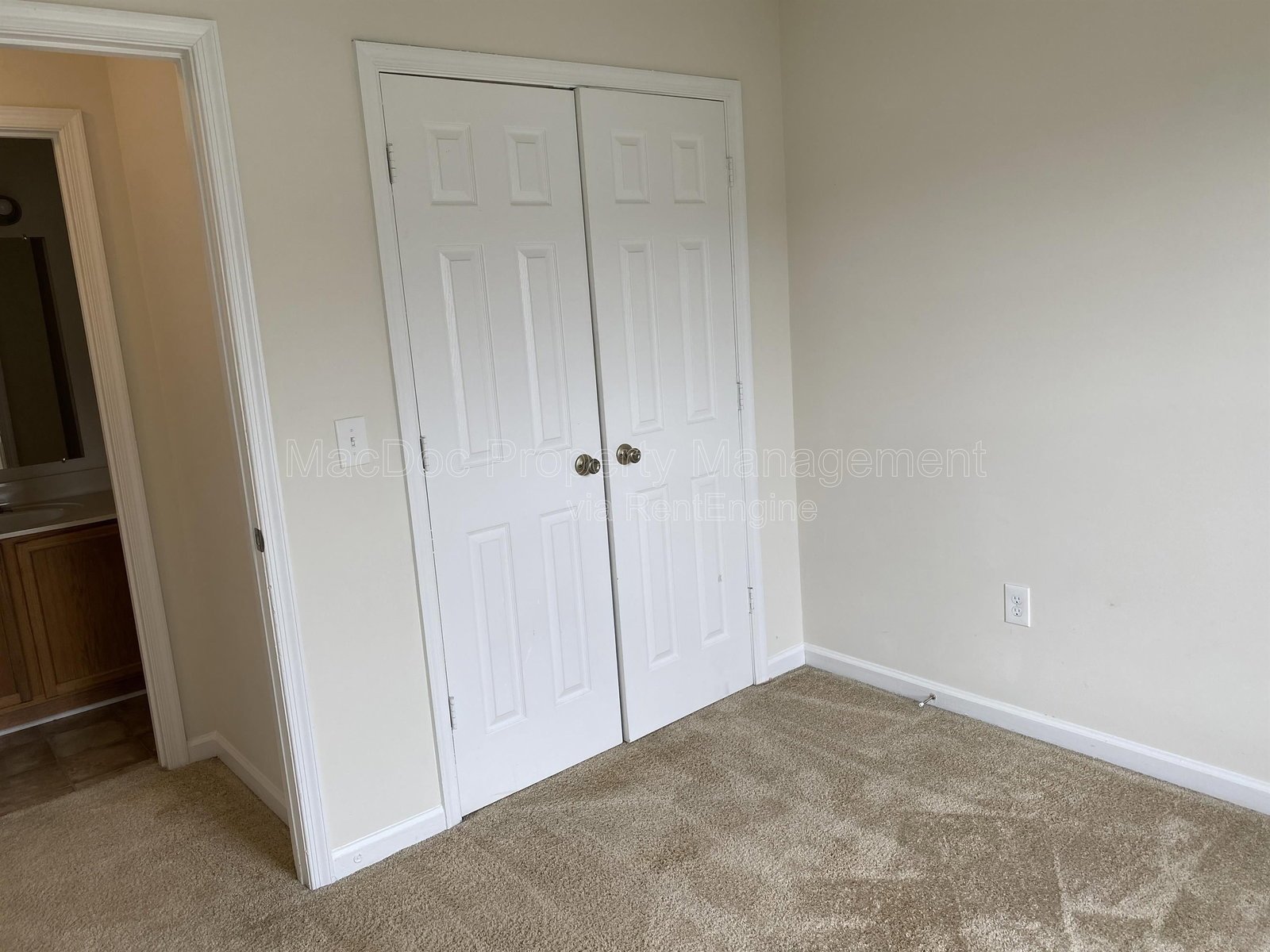 2909 Broyhill Court Fredericksburg, VA 22408 property image