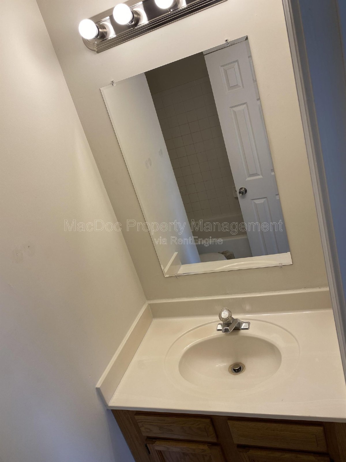2909 Broyhill Court Fredericksburg, VA 22408 property image