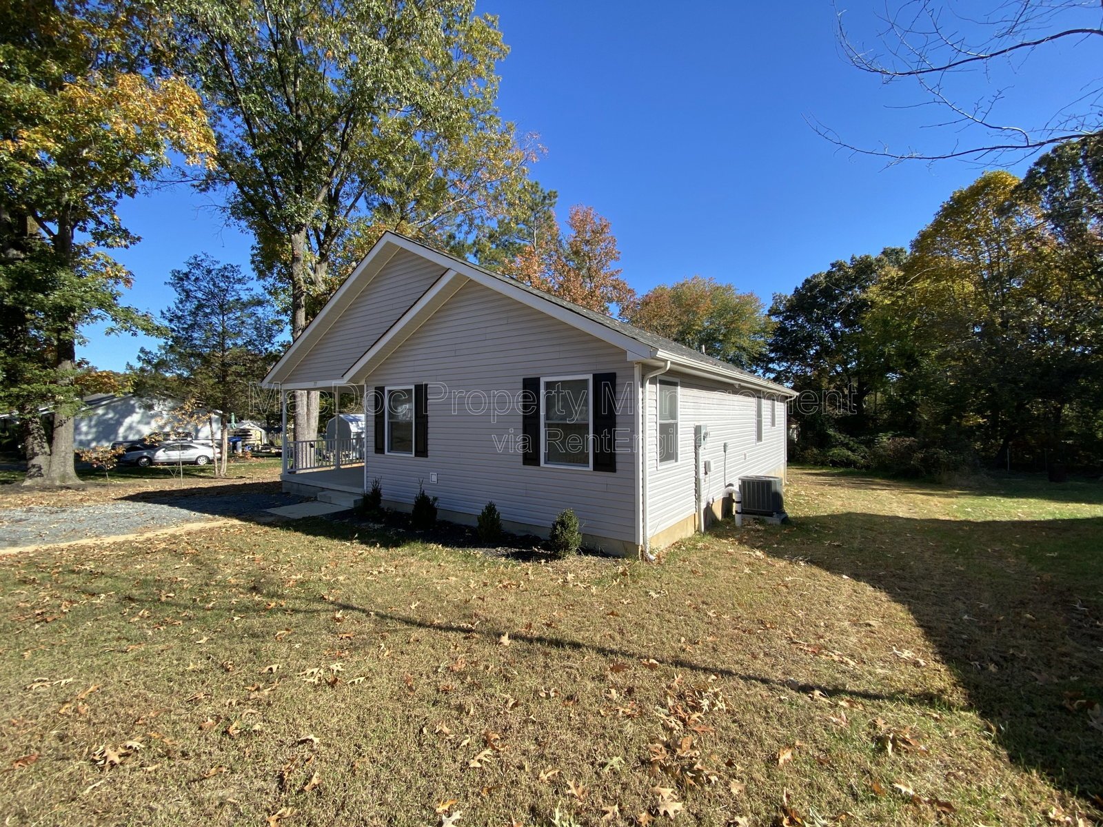 77 Lakeview Drive Colonial Beach, VA 22443 property image
