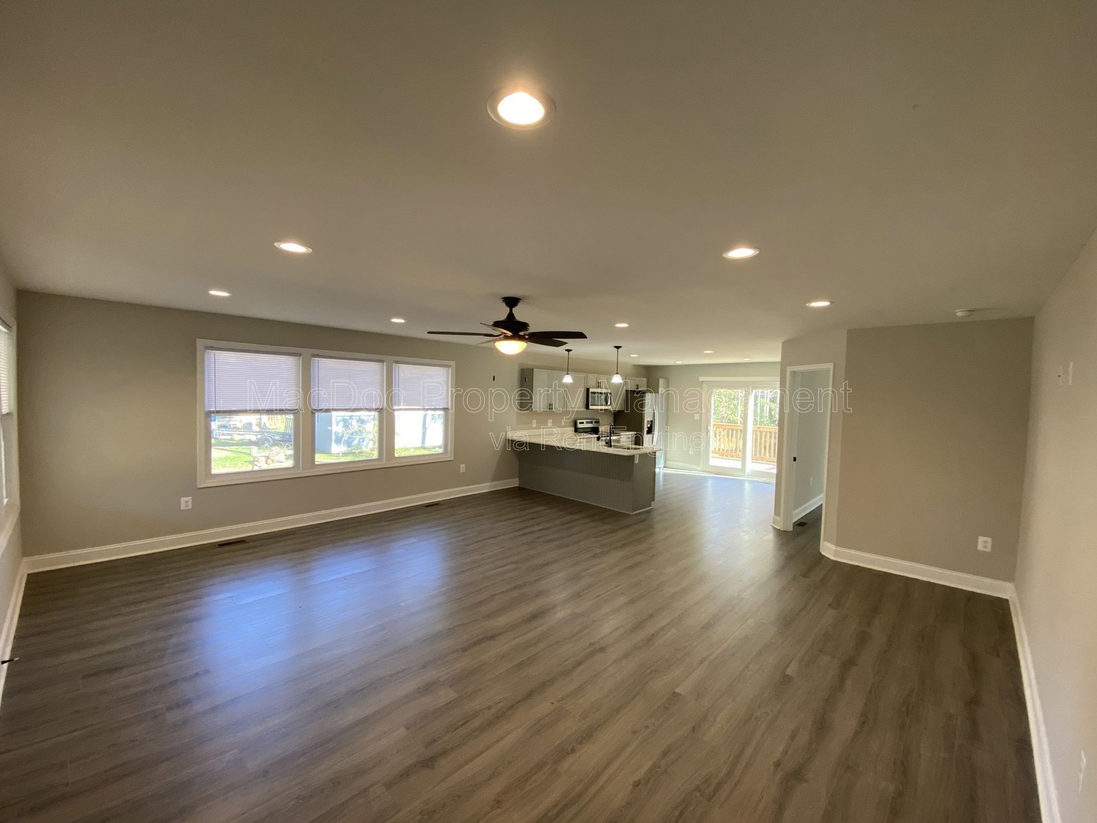 77 Lakeview Drive Colonial Beach, VA 22443 property image