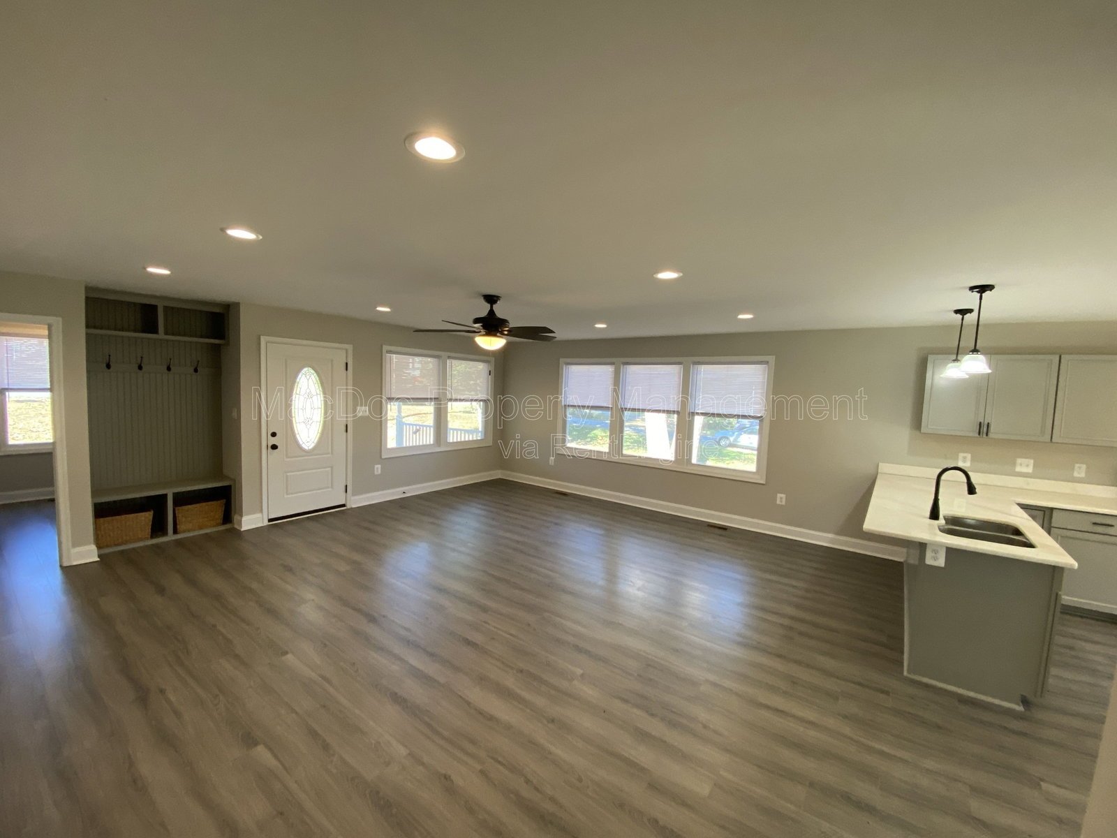 77 Lakeview Drive Colonial Beach, VA 22443 property image