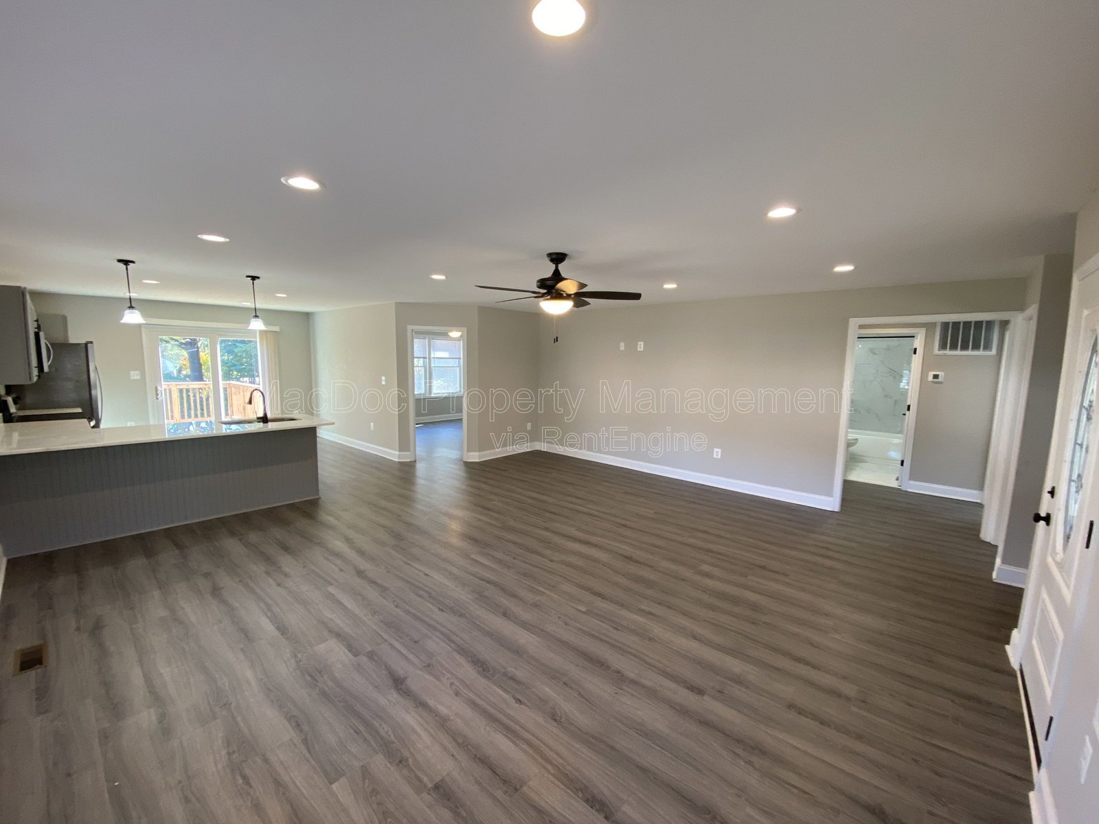 77 Lakeview Drive Colonial Beach, VA 22443 property image