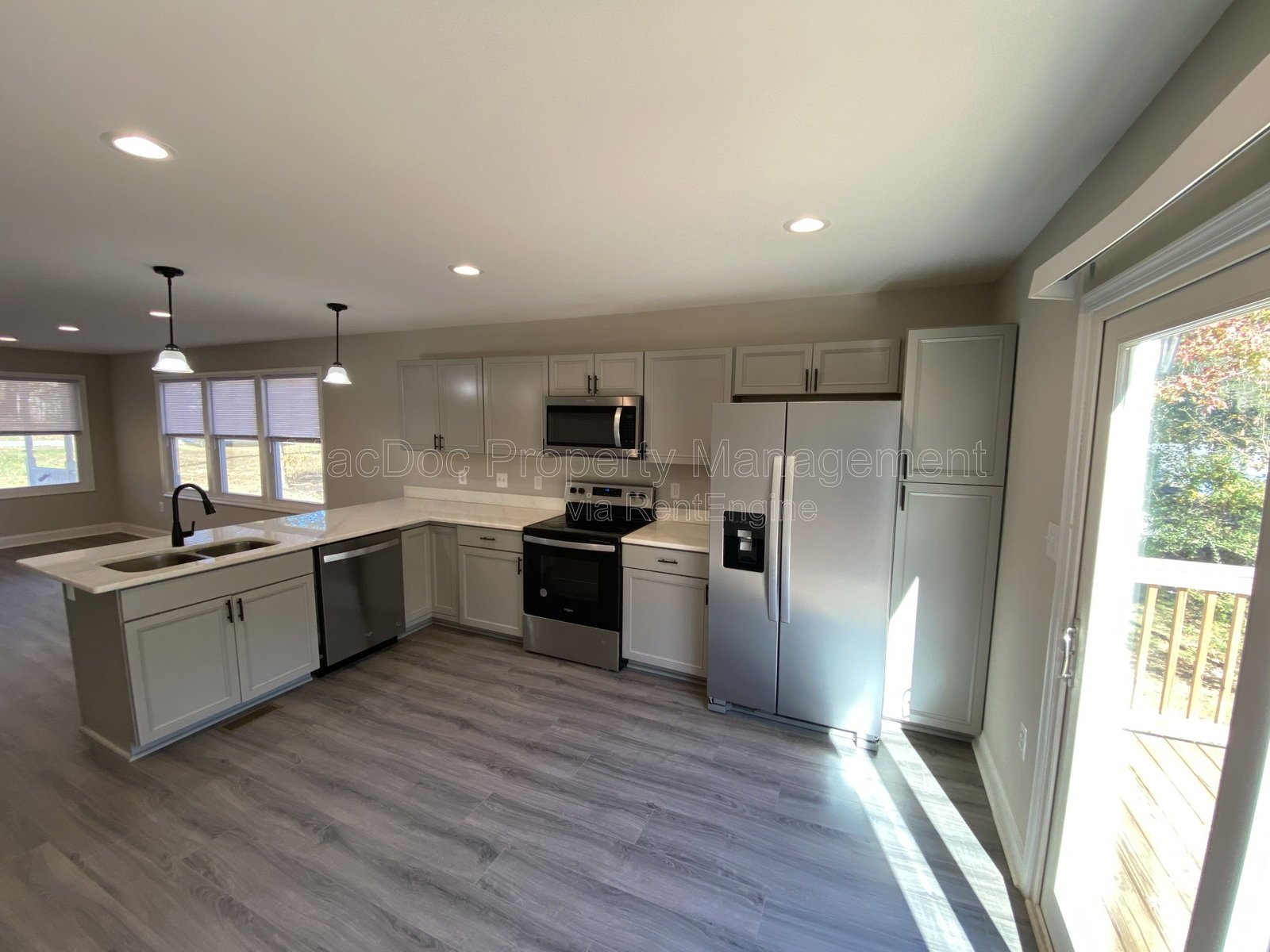 77 Lakeview Drive Colonial Beach, VA 22443 property image