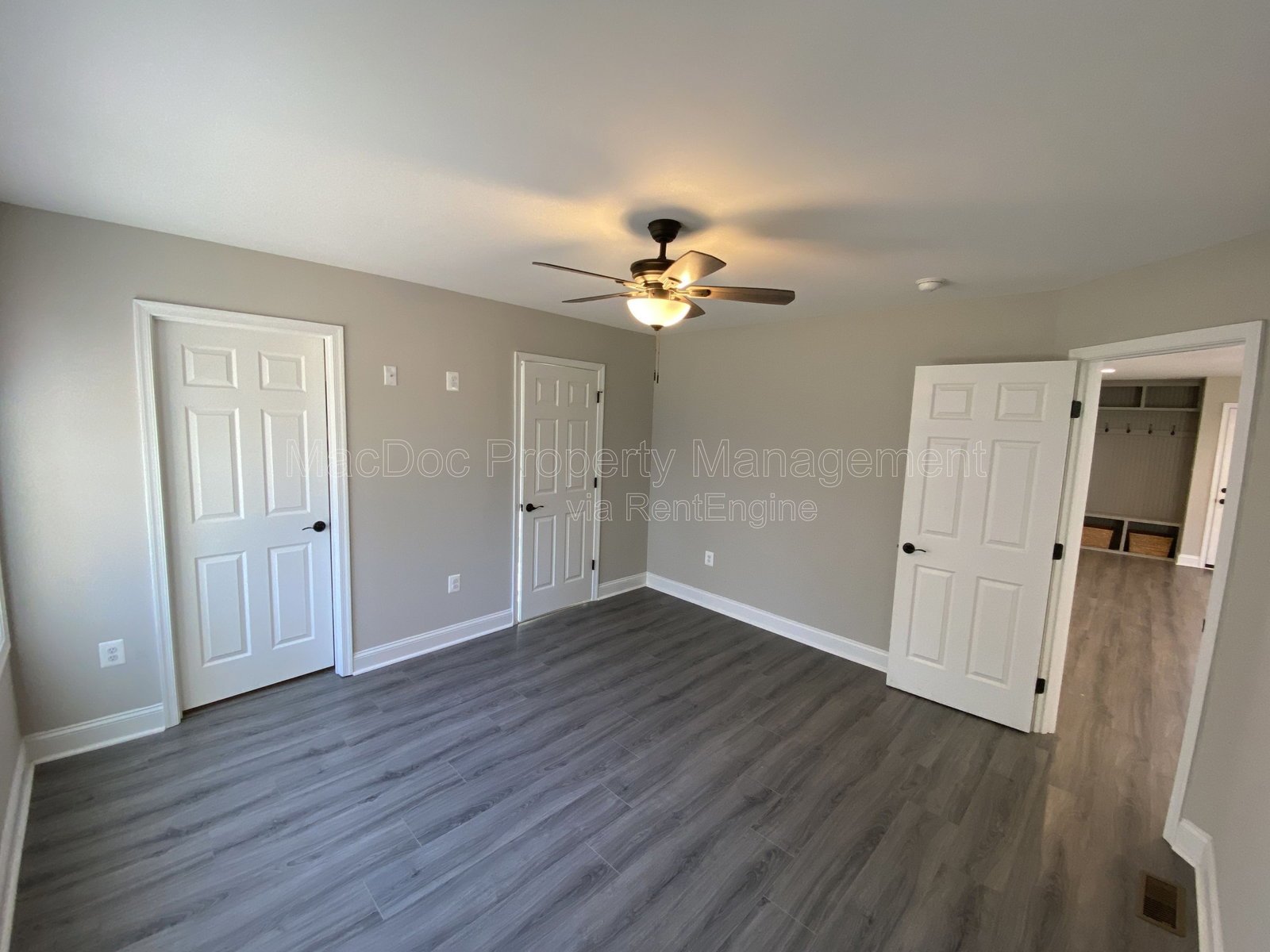 77 Lakeview Drive Colonial Beach, VA 22443 property image