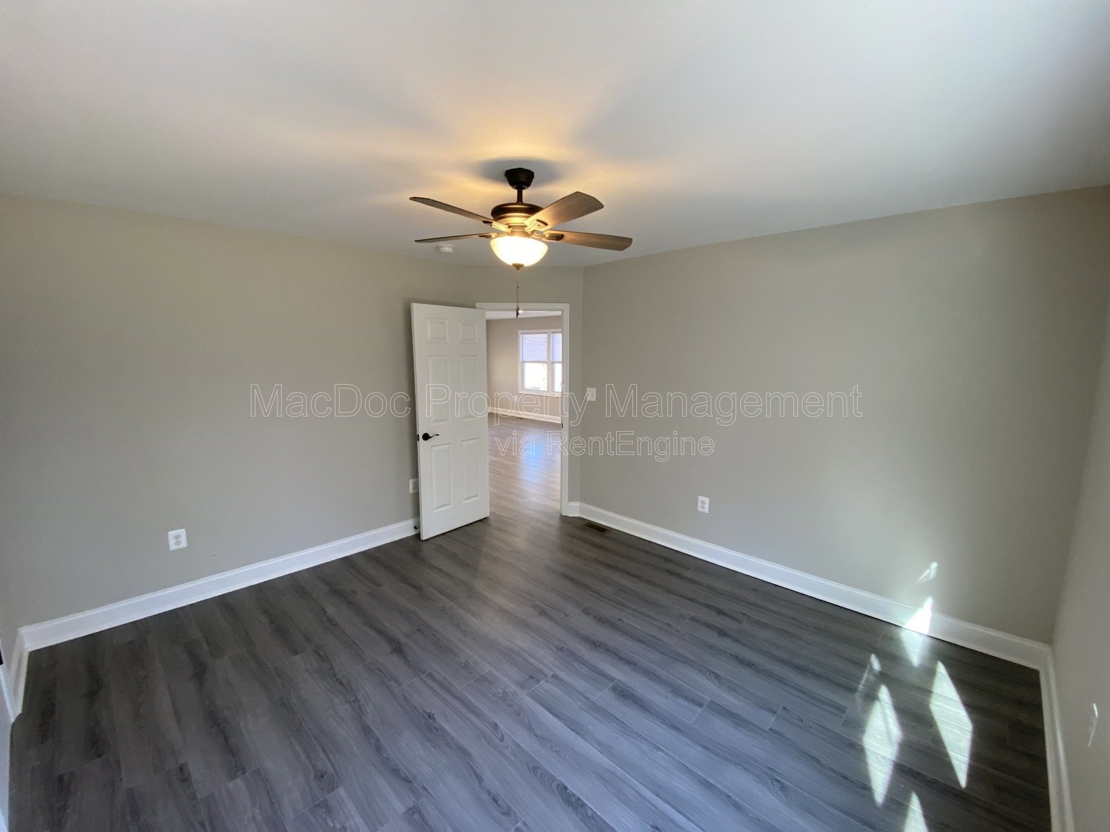 77 Lakeview Drive Colonial Beach, VA 22443 property image