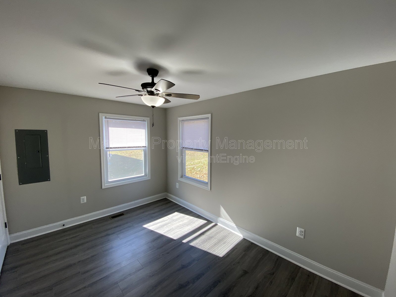 77 Lakeview Drive Colonial Beach, VA 22443 property image