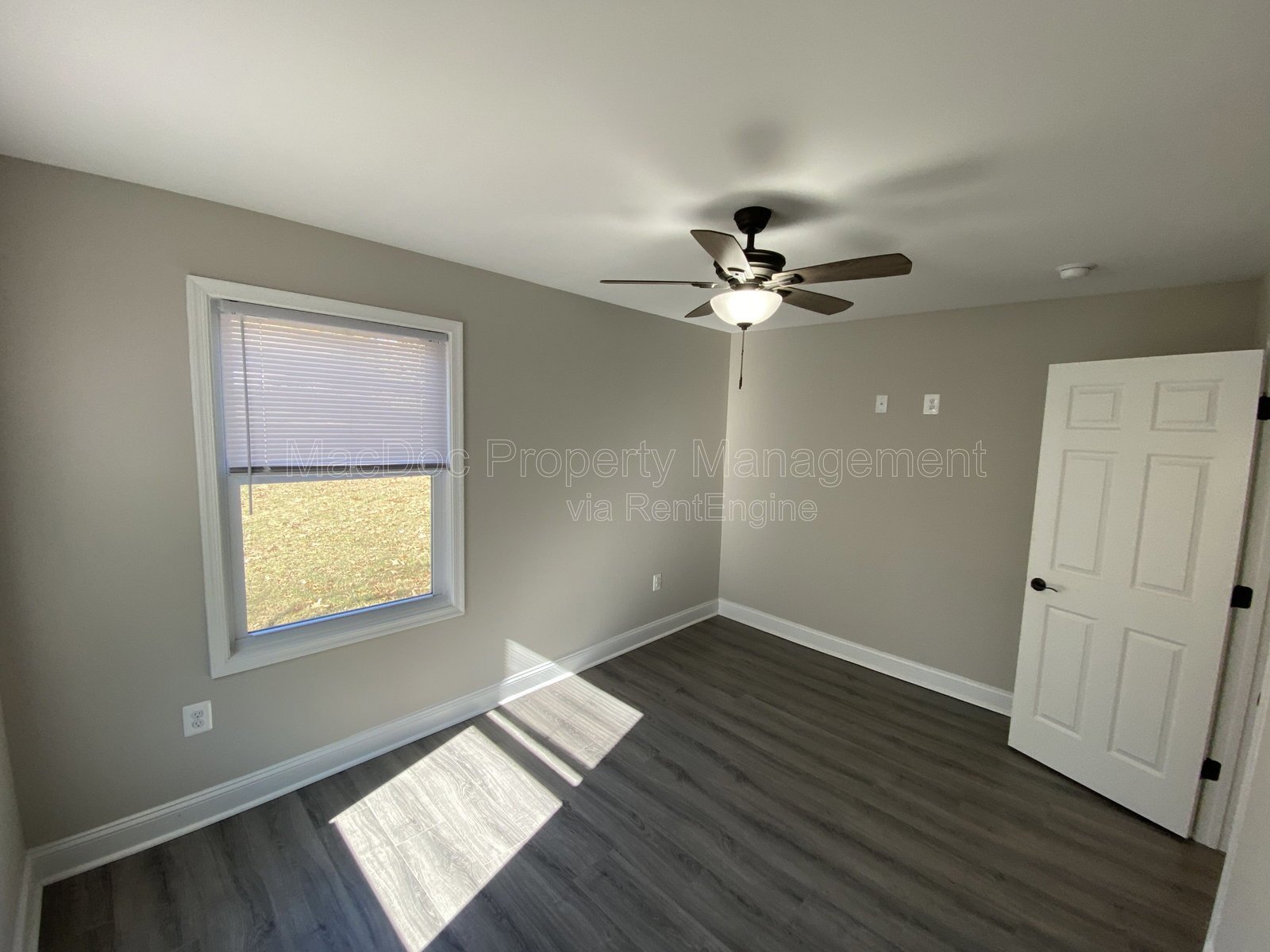 77 Lakeview Drive Colonial Beach, VA 22443 property image