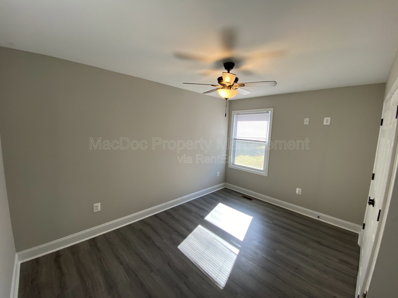 77 Lakeview Drive Colonial Beach, VA 22443 property image