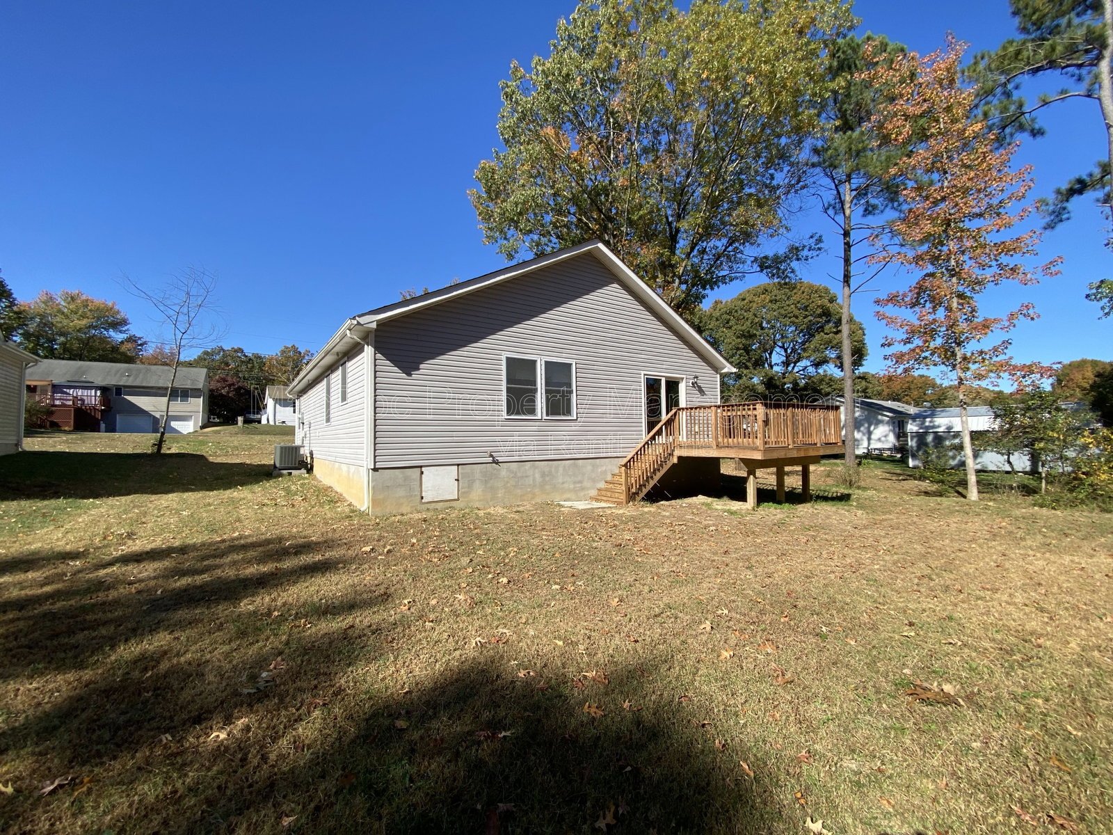 77 Lakeview Drive Colonial Beach, VA 22443 property image