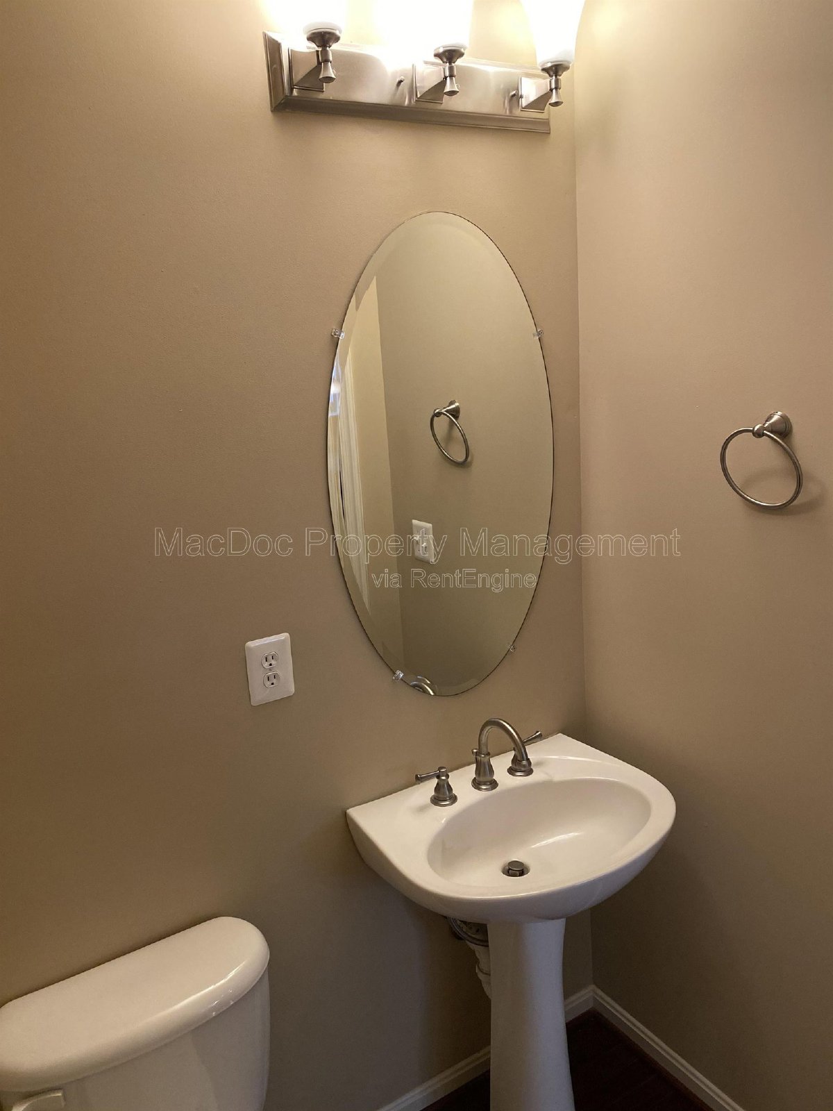 121 Riggs Road Fredericksburg, VA 22405 property image