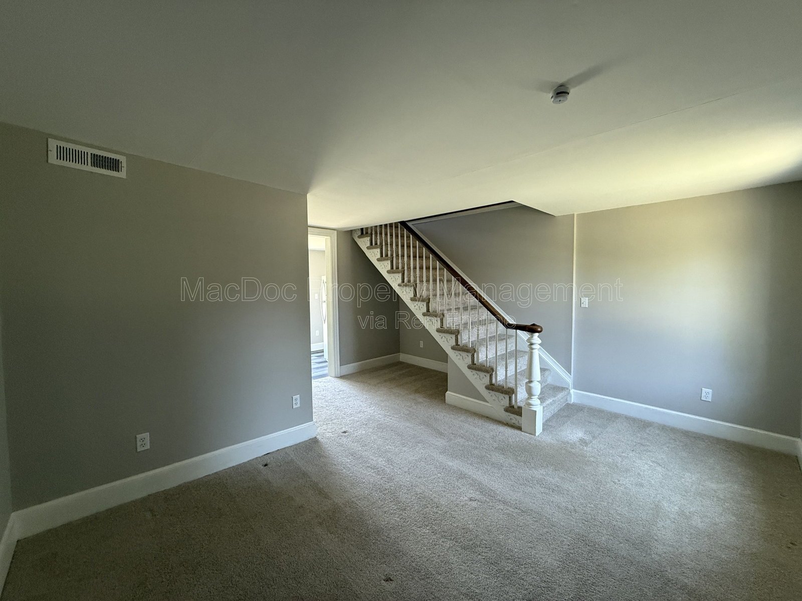 210 Milford Street Unit B Bowling Green, VA 22427 property image