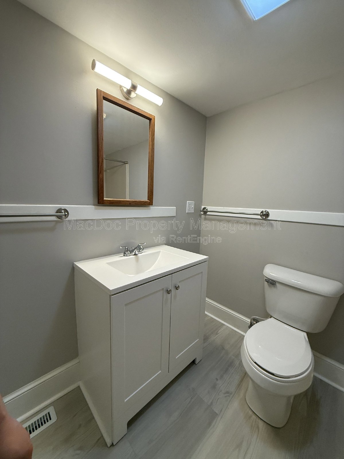 210 Milford Street Unit B Bowling Green, VA 22427 property image