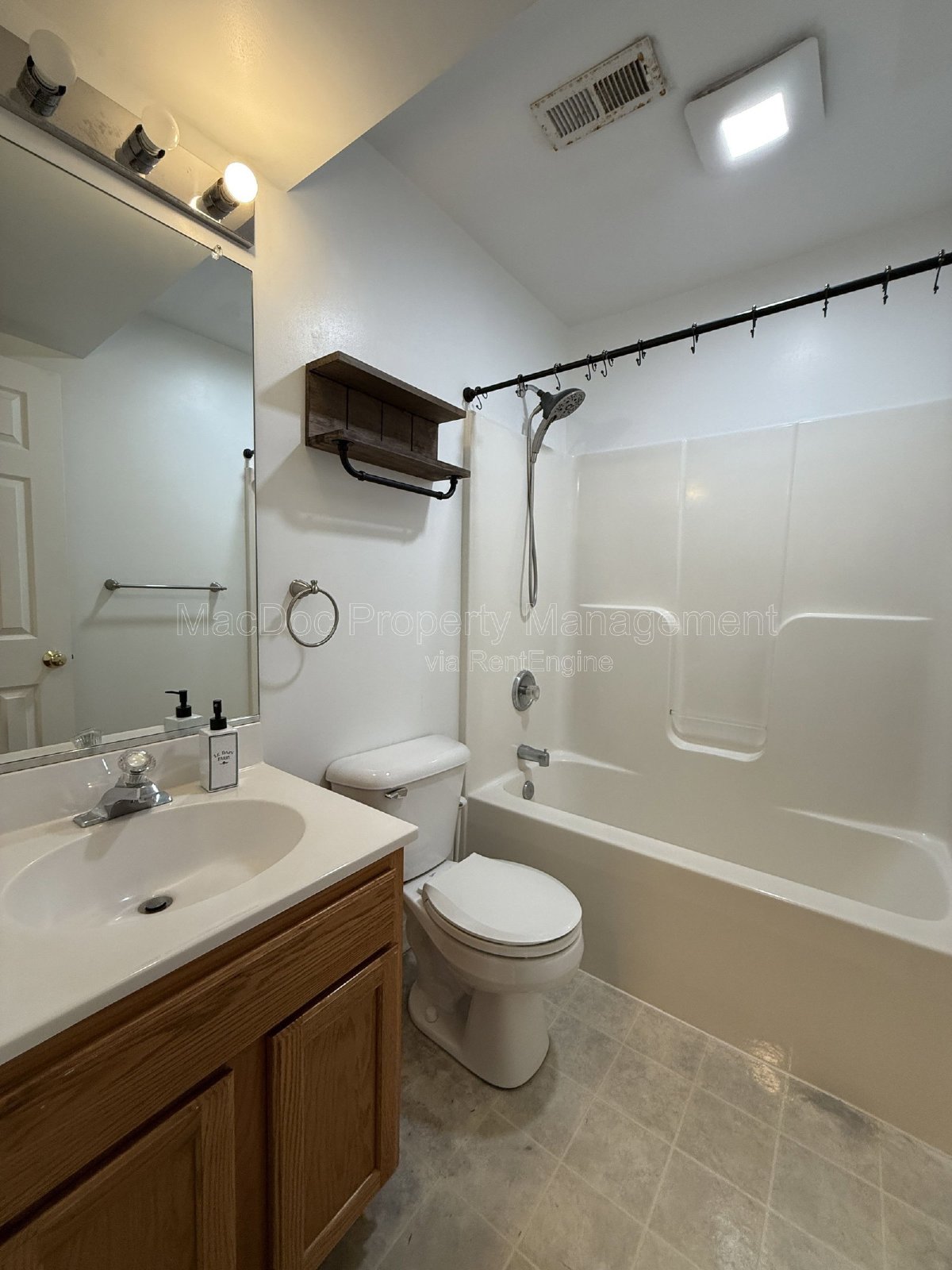 17493 American Way Woodford, VA 22580 property image