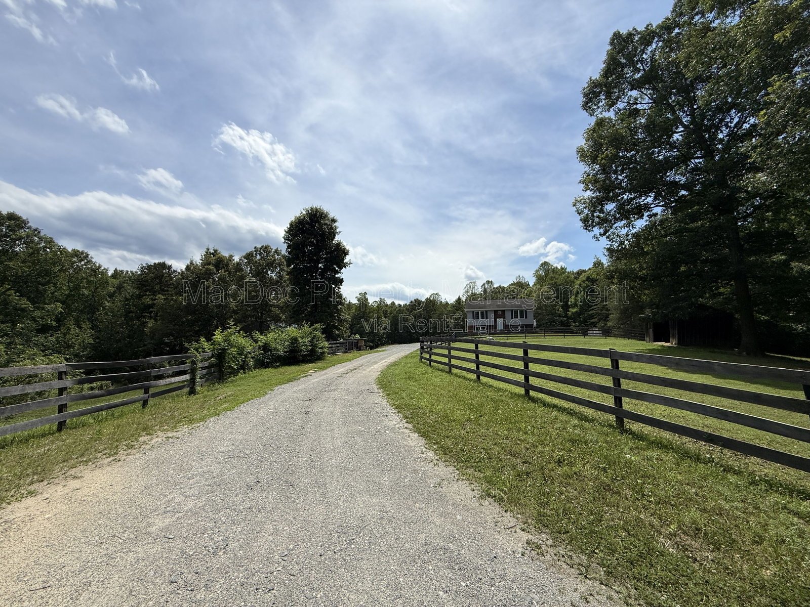 17493 American Way Woodford, VA 22580 property image