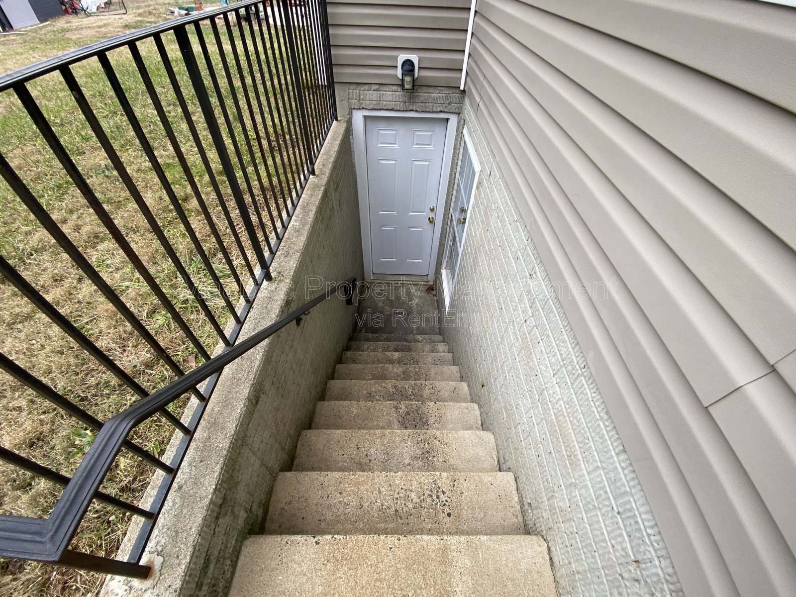 405 Pratt St - Basement Fredericksburg, VA 22405 property image