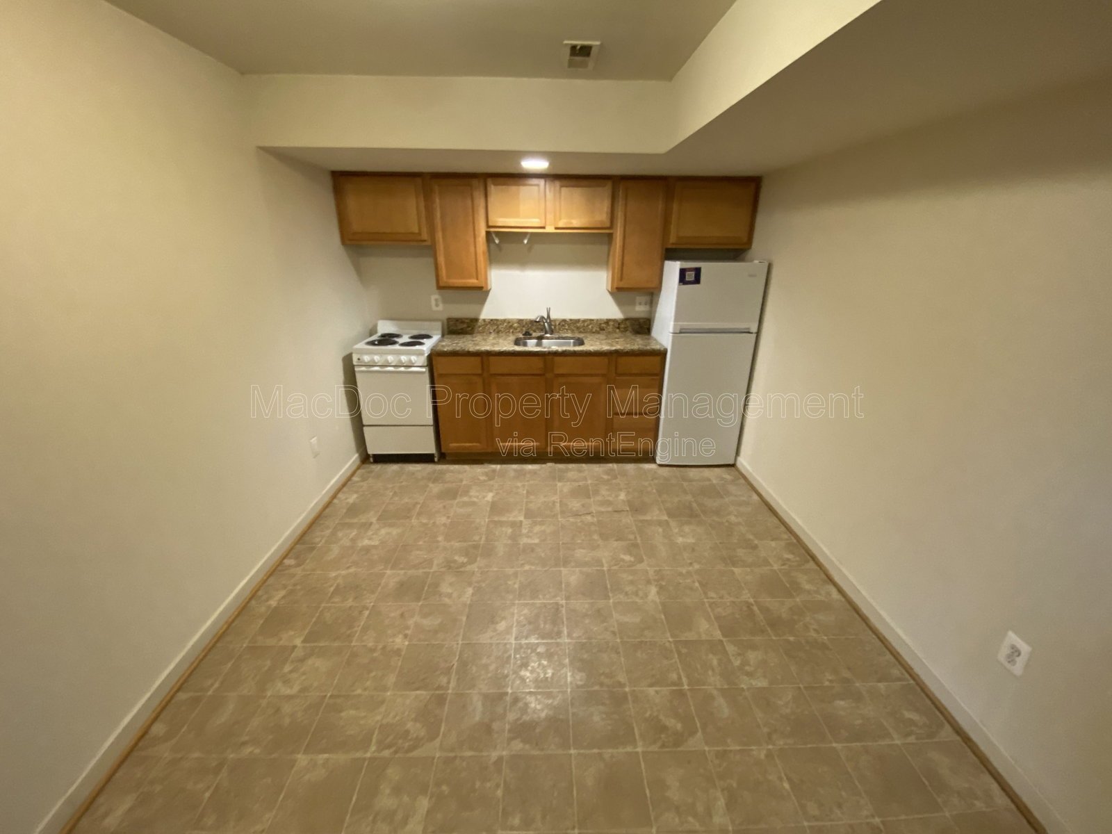 405 Pratt St - Basement Fredericksburg, VA 22405 property image