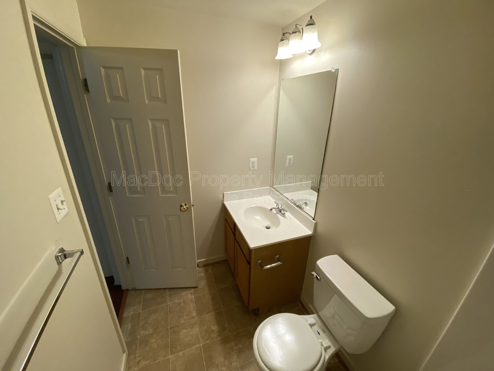 405 Pratt St - Basement Fredericksburg, VA 22405 property image
