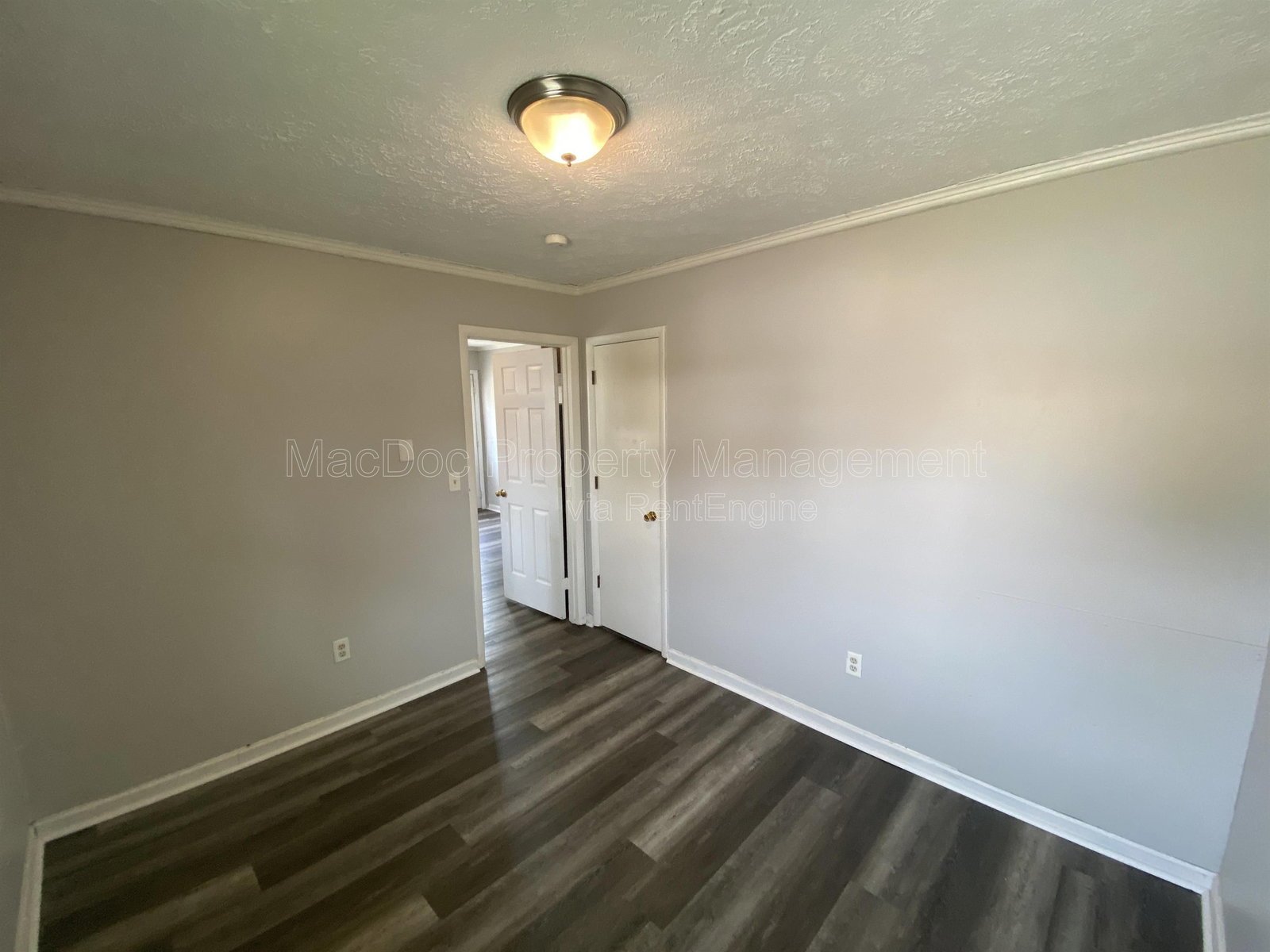201 North Irving Avenue Apt D Colonial Beach, VA 22443 property image
