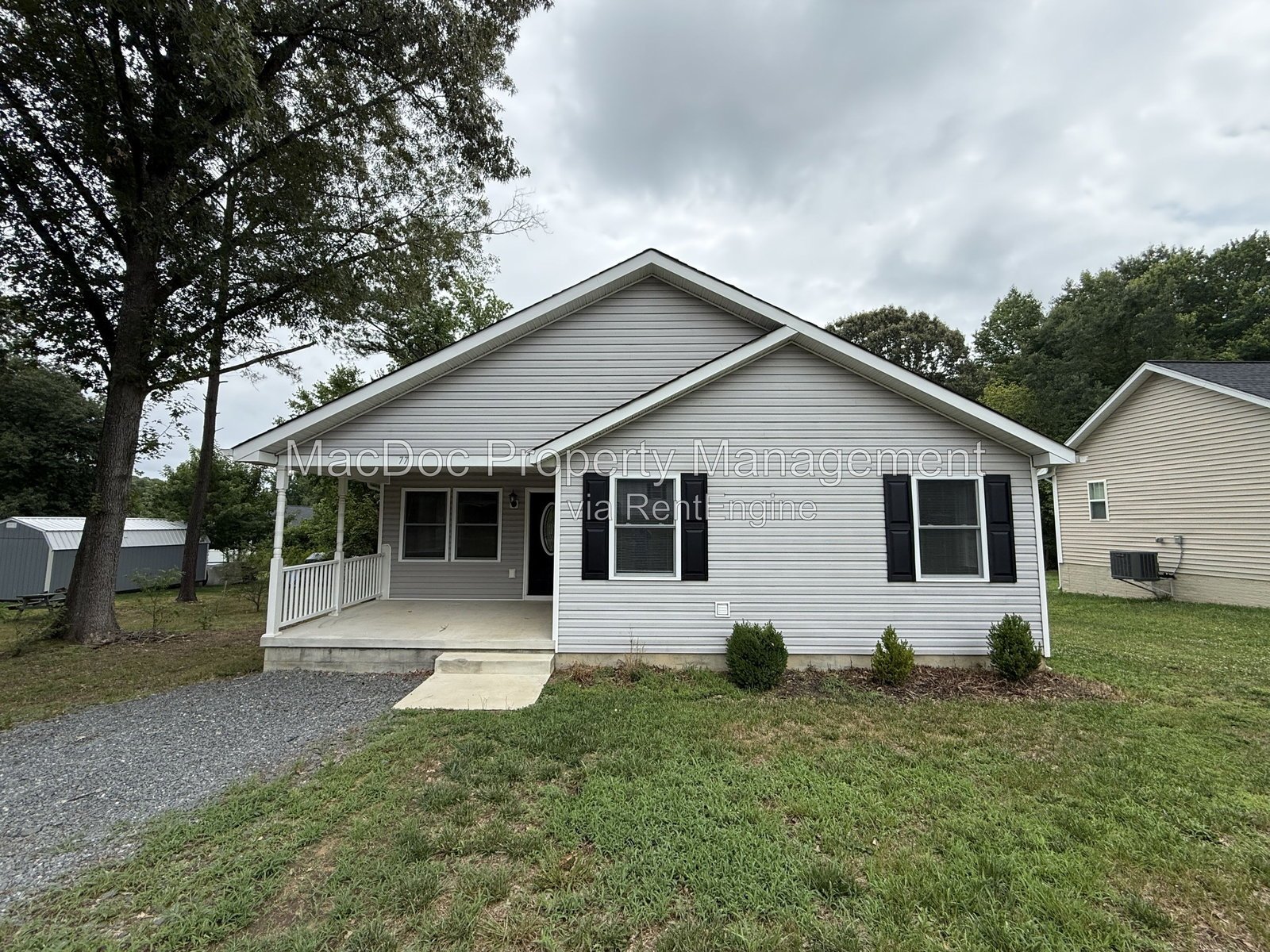 77 Lakeview Drive Colonial Beach, VA 22443 property image