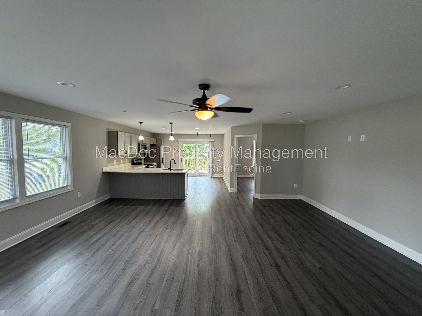77 Lakeview Drive Colonial Beach, VA 22443 property image