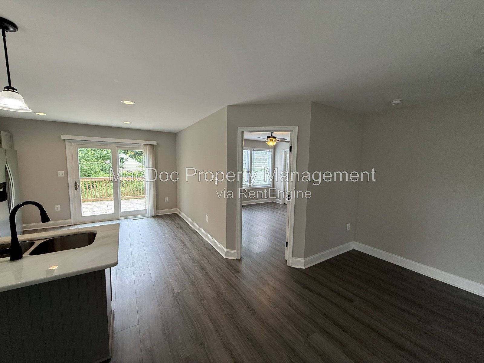 77 Lakeview Drive Colonial Beach, VA 22443 property image