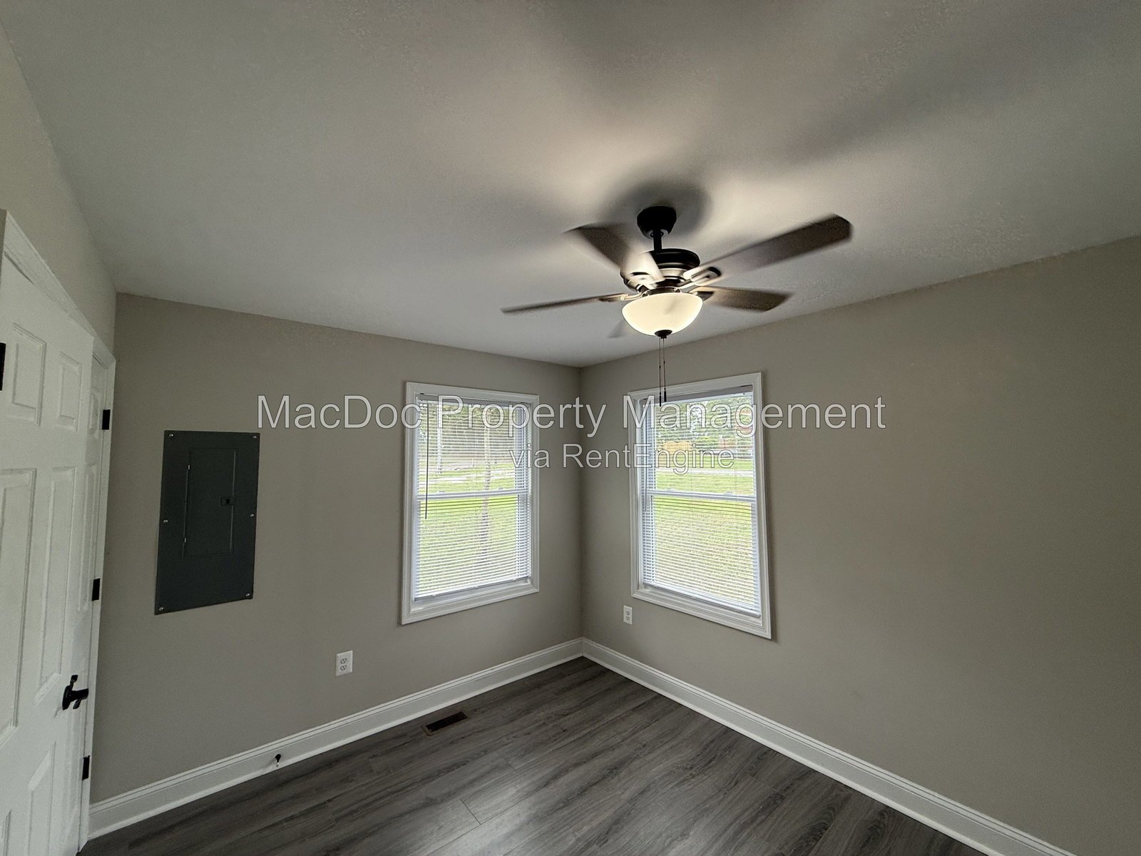 77 Lakeview Drive Colonial Beach, VA 22443 property image