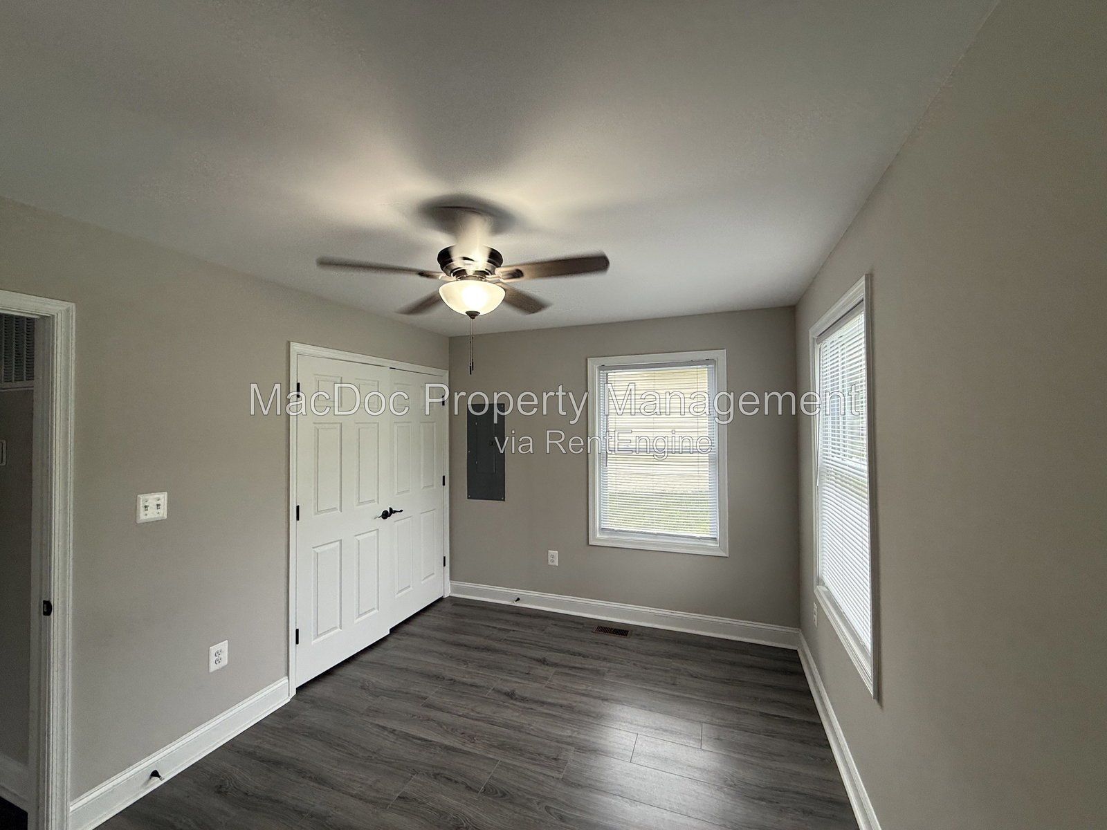 77 Lakeview Drive Colonial Beach, VA 22443 property image