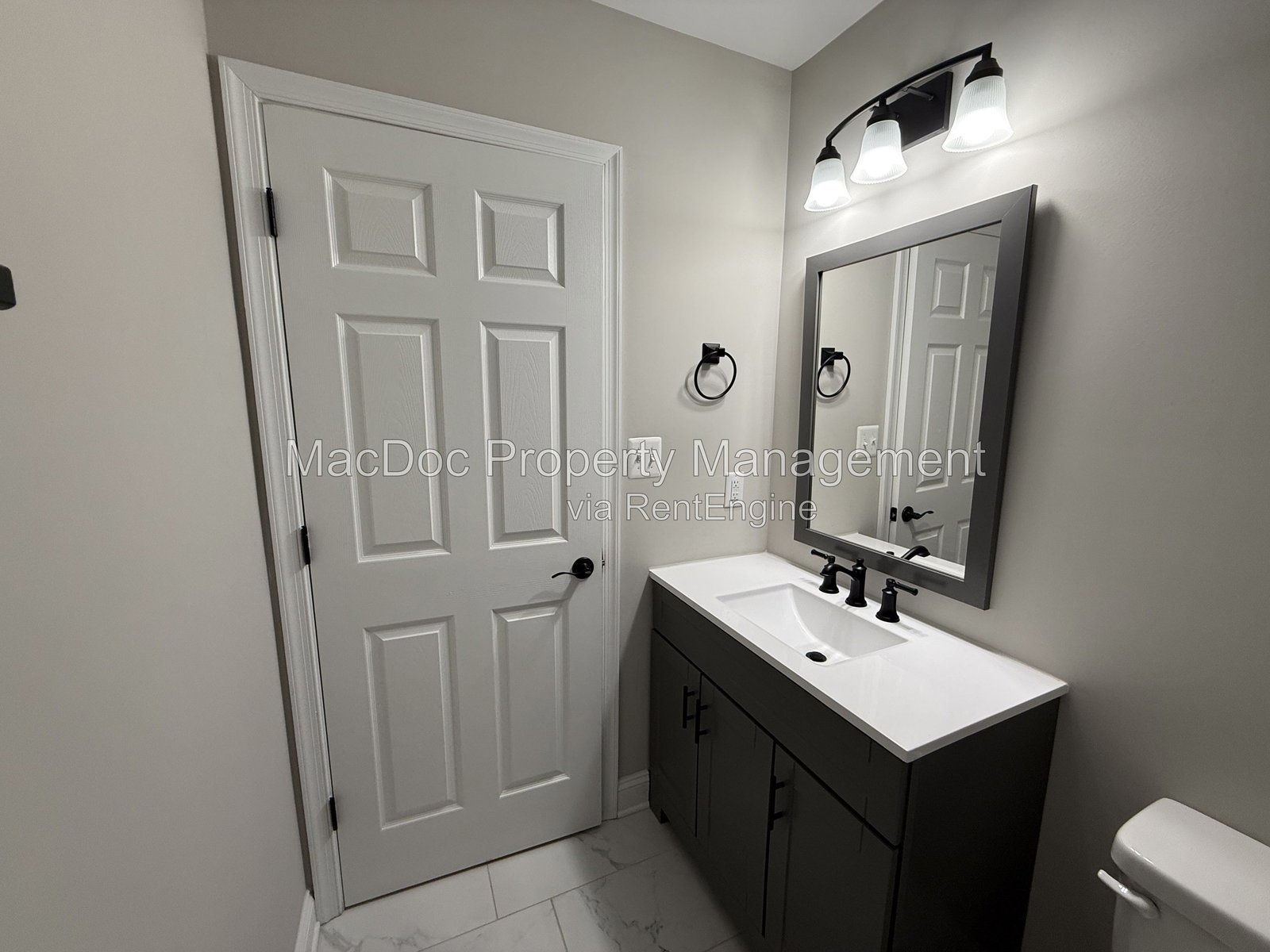 77 Lakeview Drive Colonial Beach, VA 22443 property image