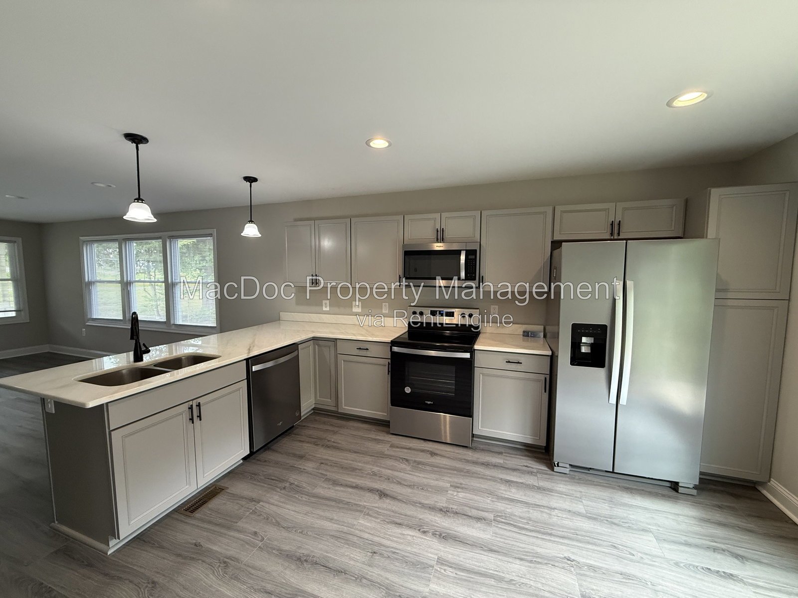77 Lakeview Drive Colonial Beach, VA 22443 property image