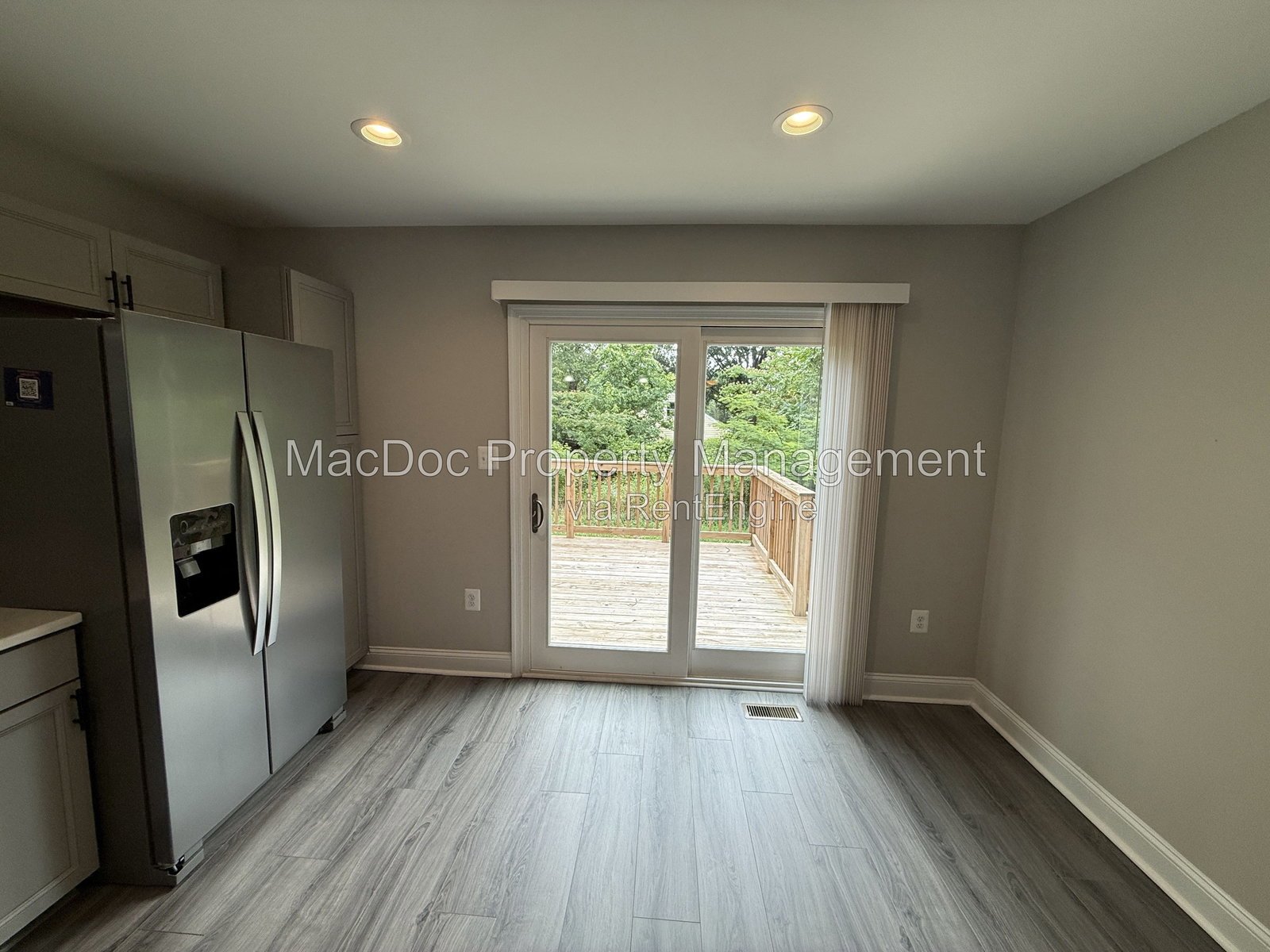 77 Lakeview Drive Colonial Beach, VA 22443 property image