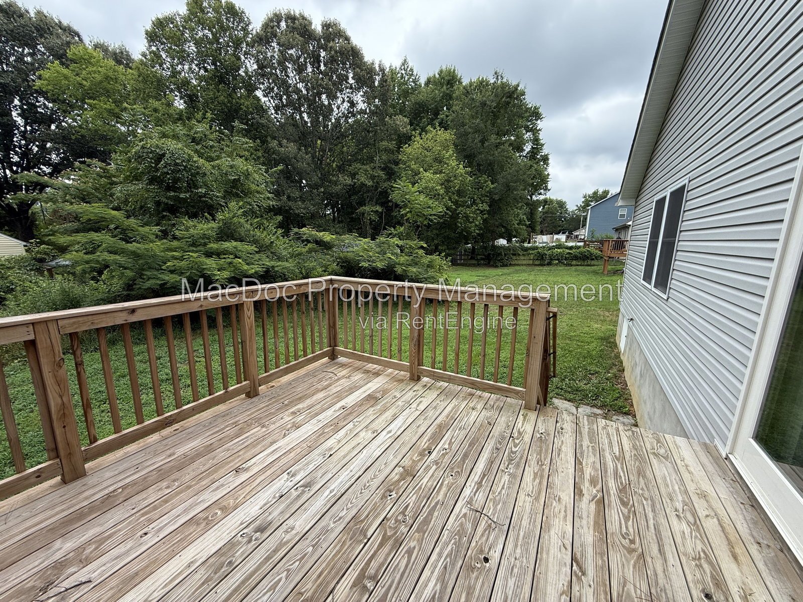 77 Lakeview Drive Colonial Beach, VA 22443 property image