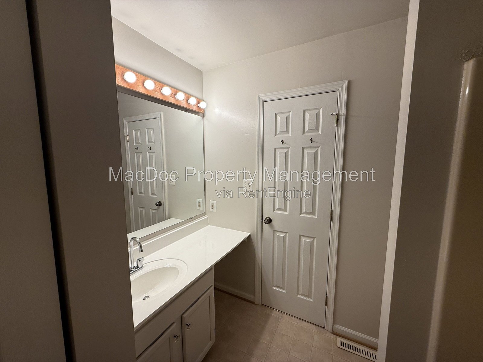 11185 Kensington Place Fredericksburg, VA 22407 property image