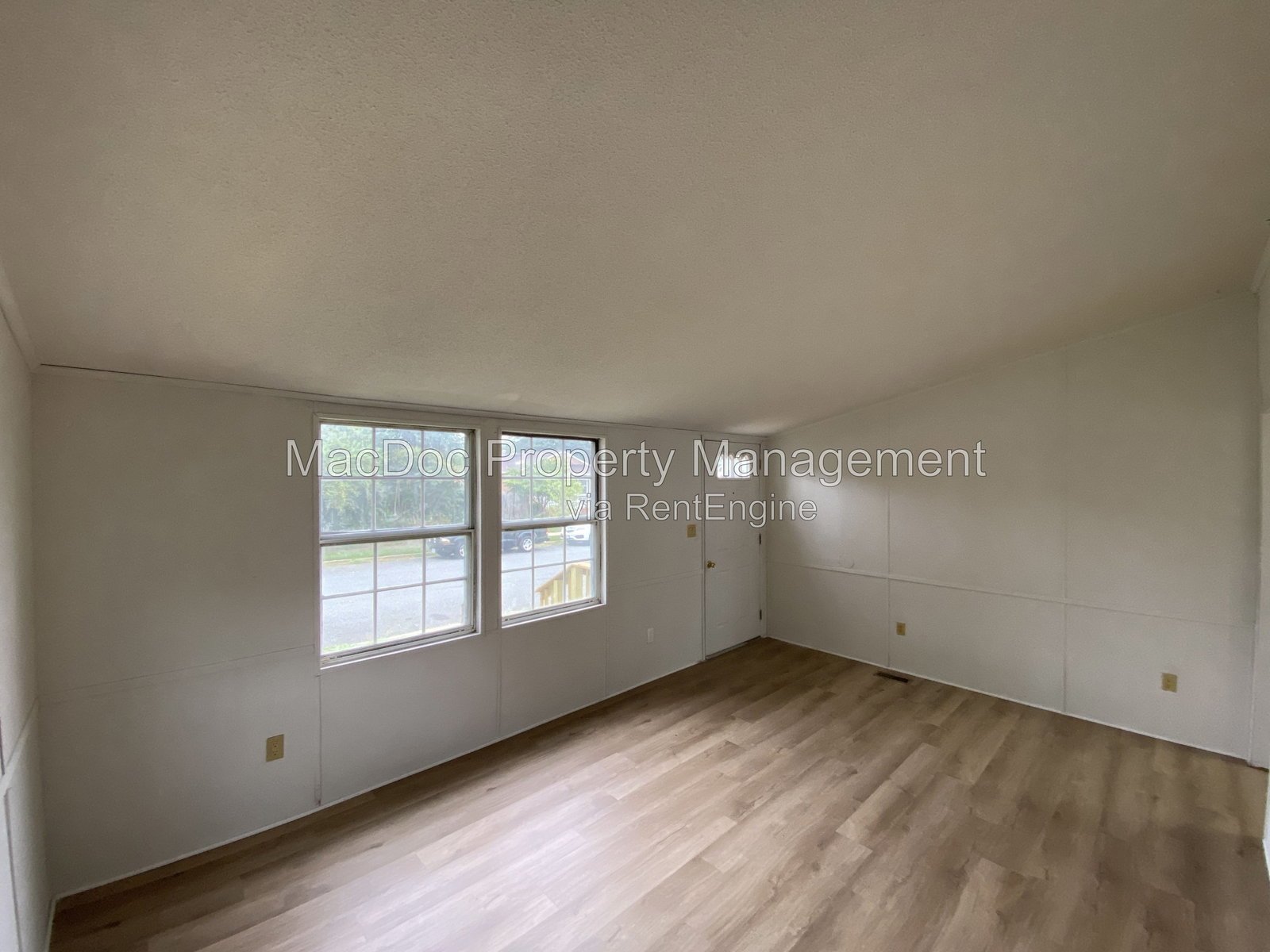 900 White Street Fredericksburg, VA 22401 property image