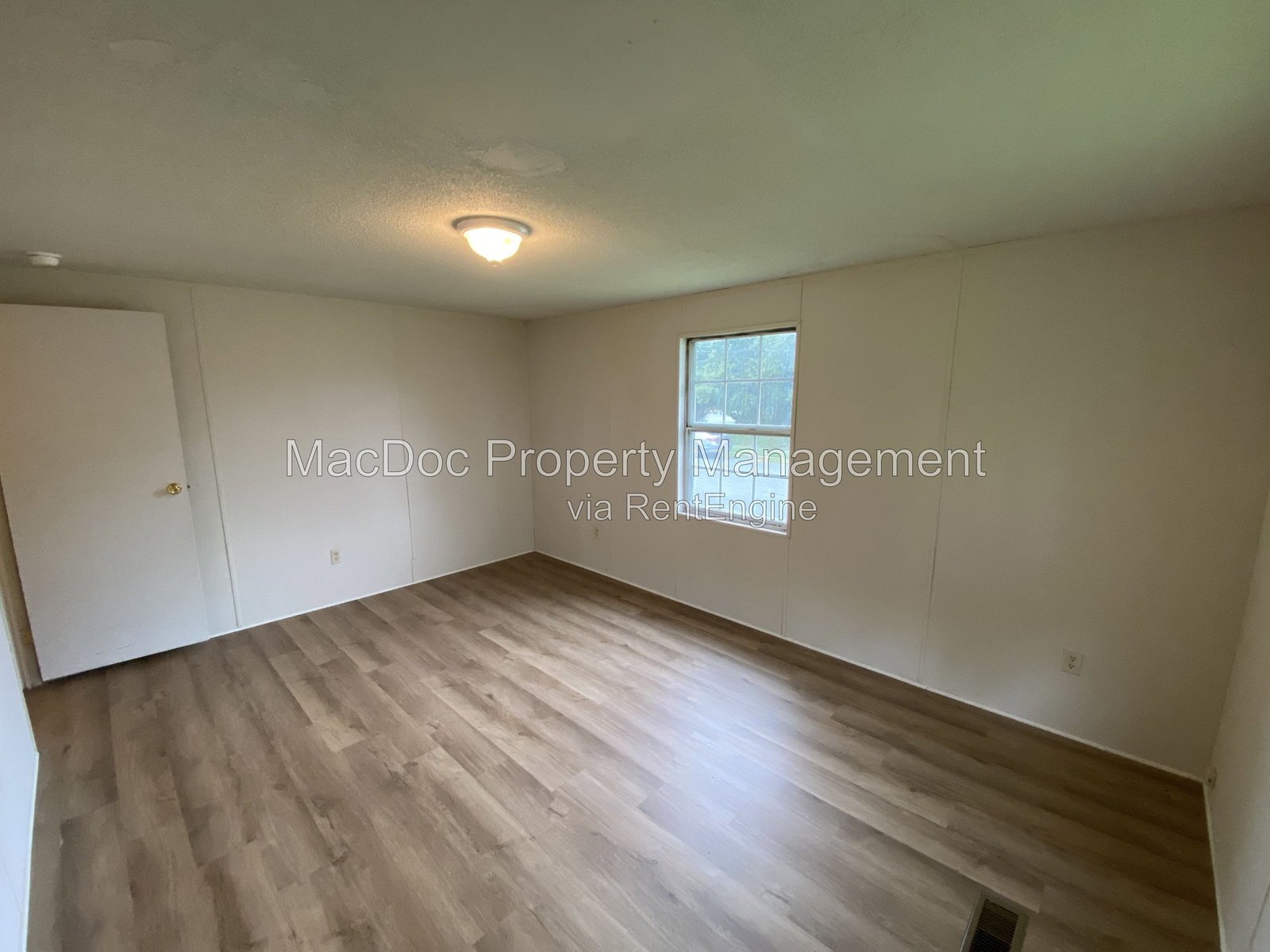 900 White Street Fredericksburg, VA 22401 property image