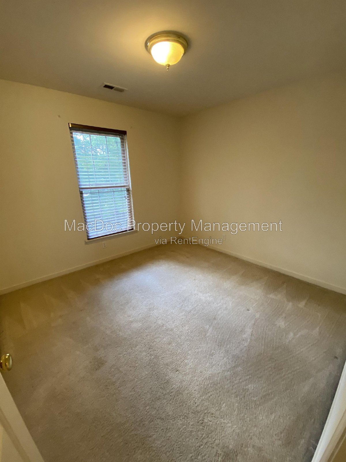 9 Brown Circle Fredericksburg, VA 22405 property image