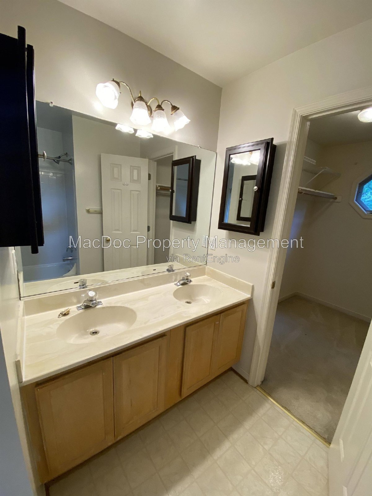9 Brown Circle Fredericksburg, VA 22405 property image