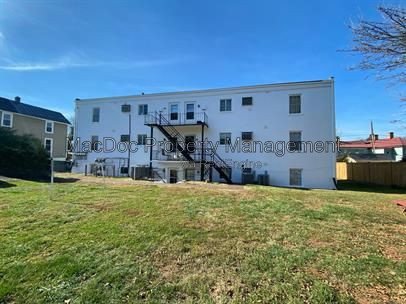 423 Hill Street Apt 3 Culpeper, VA 22701 property image