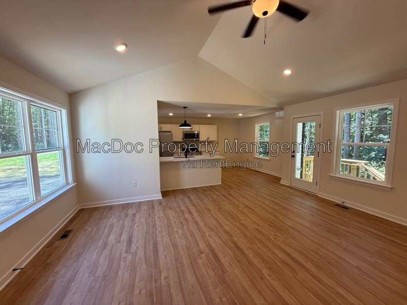 387 Forest Grove Road Colonial Beach, VA 22443 property image