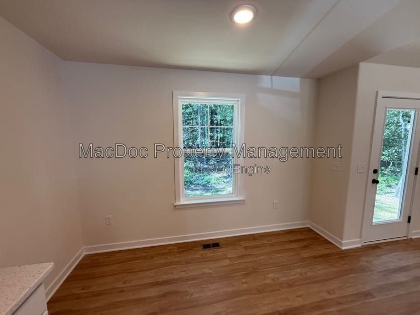 387 Forest Grove Road Colonial Beach, VA 22443 property image