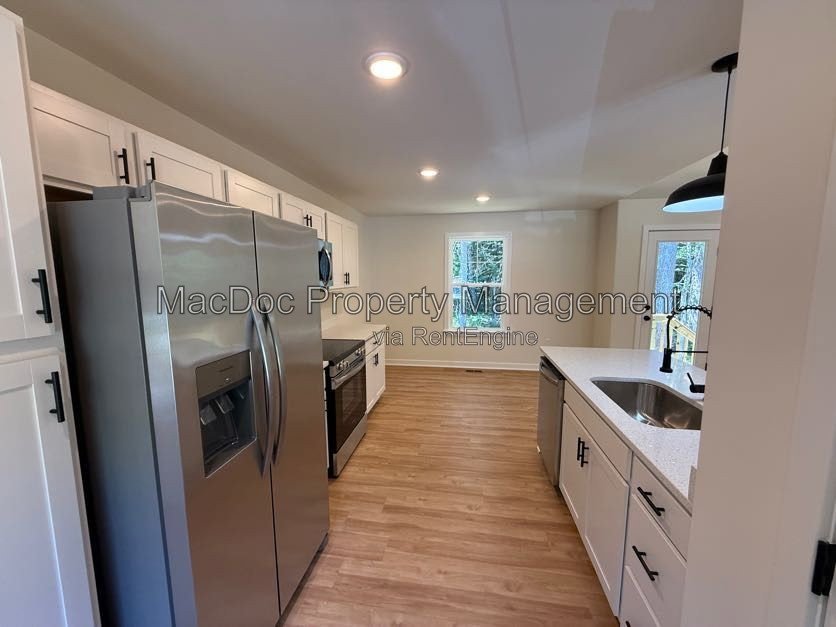 387 Forest Grove Road Colonial Beach, VA 22443 property image